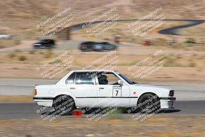 media/Oct-01-2022-Team Topak Racing (Sat) [[f860fb51be]]/2-Inter Low 2/session 1 turn 3/